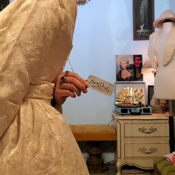 Vintage 60s Wedding Gown - Picture 4 of 7